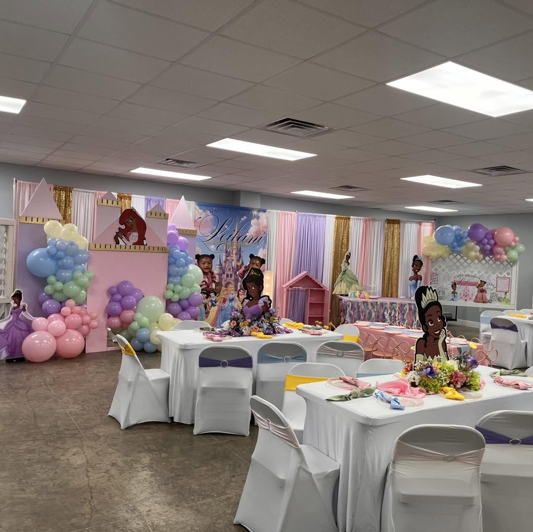 Castle backdrop & pastel garlands